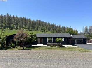 506 S Holmes St, Wallowa, OR 97885