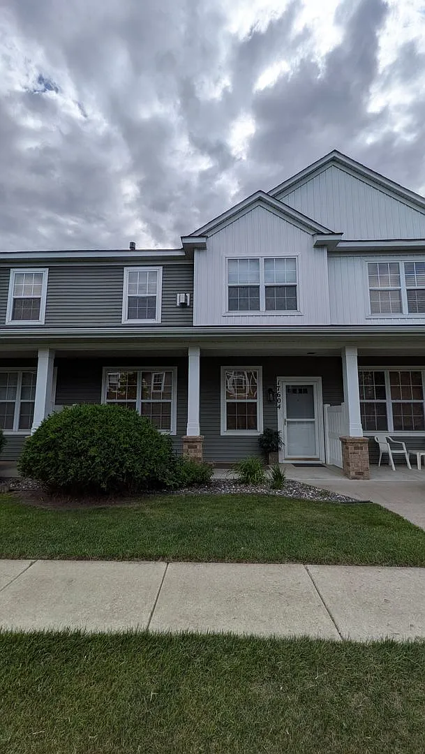 Beautiful 2 bedroom townhouse in Maple Grove — Photo 1