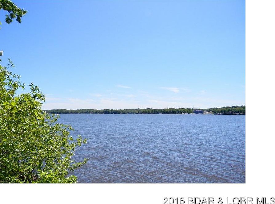 1st image of 555 Palisades Dr