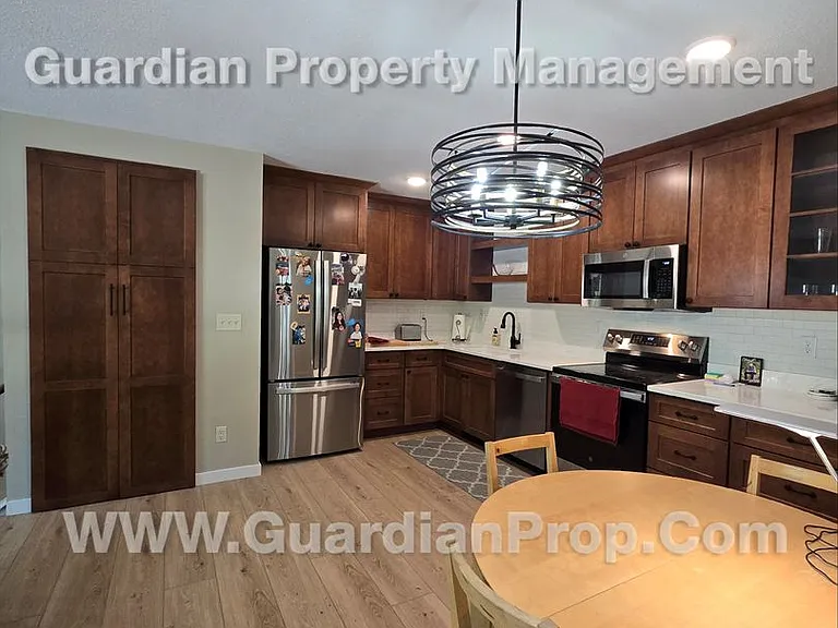 831 Pontiac Ln — Photo 7