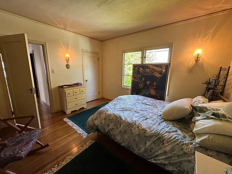 2856 Lincoln Ave — Photo 3