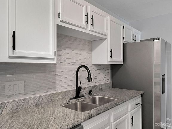 5th image of 6232 Rosecroft Dr