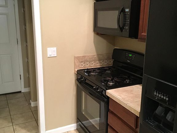 3rd image of 118 173rd St E #118
