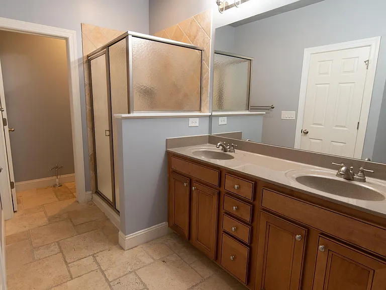 2056 Cobblestone Cir — Photo 10