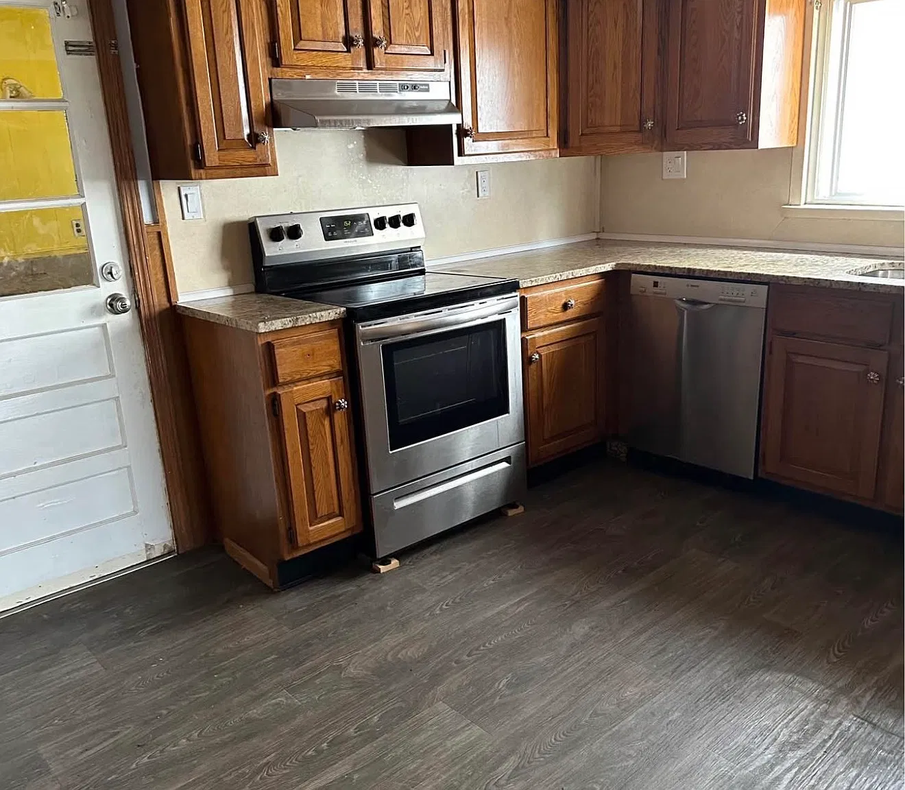 3 bed, 1200 sqft, $1,250 — Photo 3