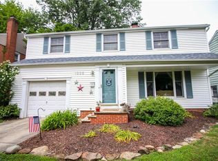 1228 Brainard Rd, Lyndhurst, OH 44124