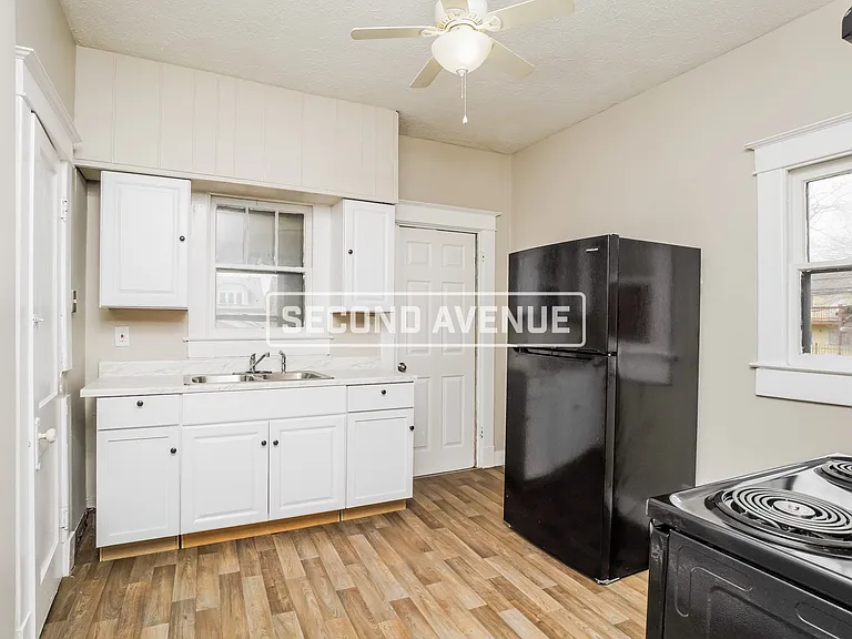 302 Cecil Ave — Photo 3