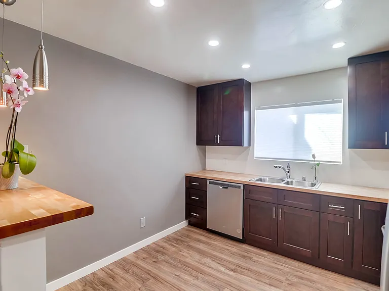 4012 Ingraham St #A — Photo 13
