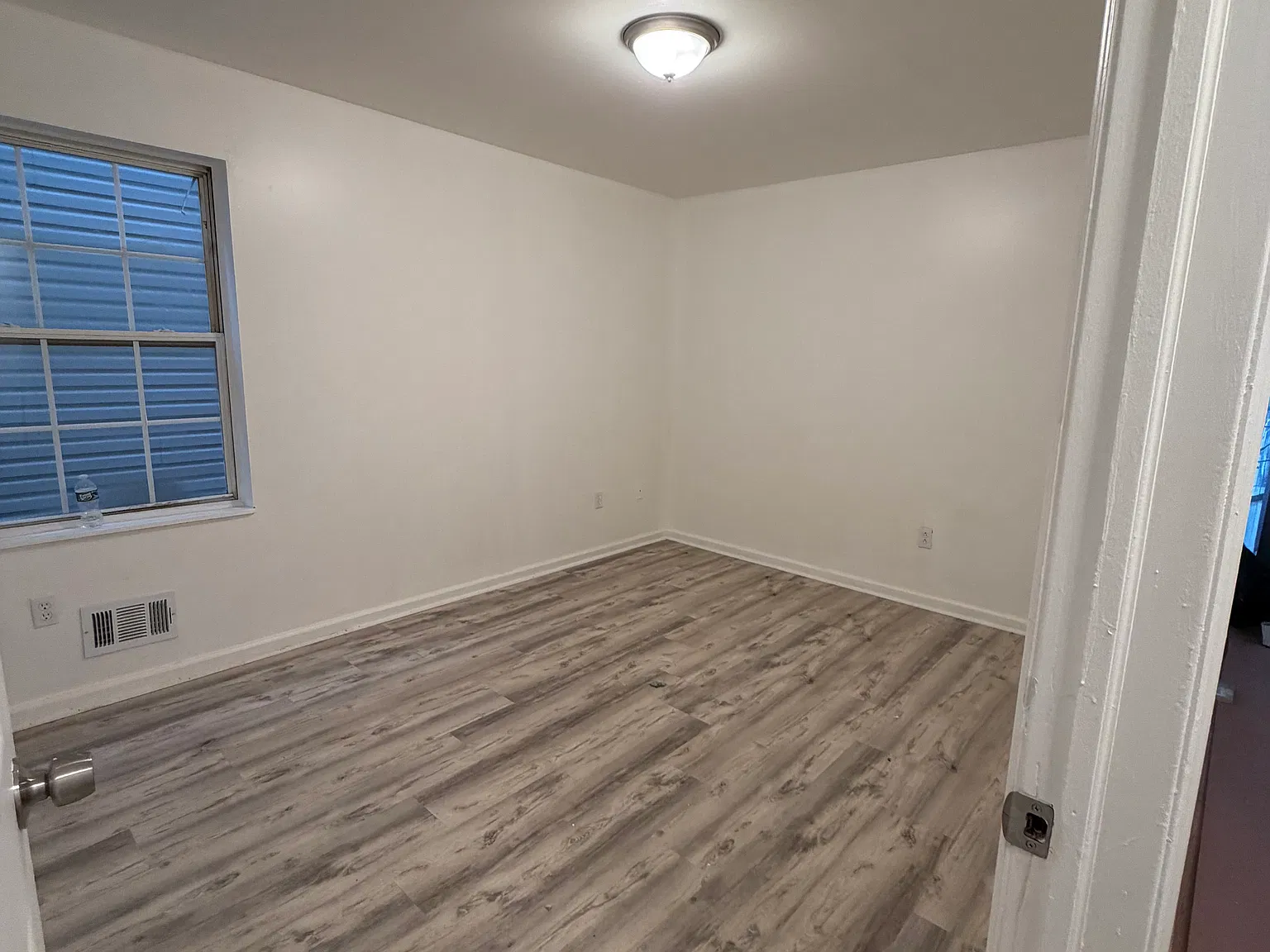 3 bed, 1300 sqft, $2,850 — Photo 2