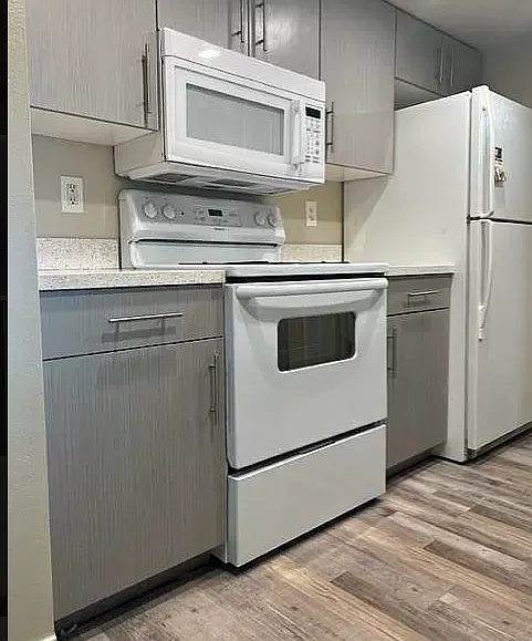 2 bed, 1013 sqft, $850 — Photo 4