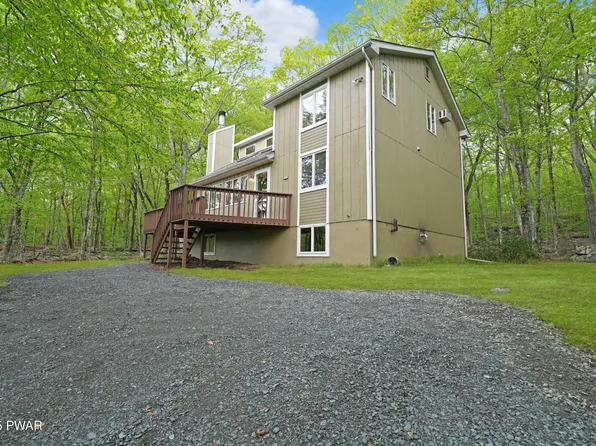 134 Lakewood Dr, Dingmans Ferry, PA 18328