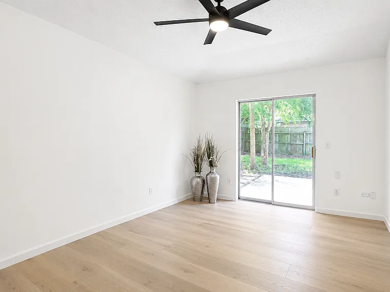 5314 Hazelgrove Dr — Photo 10
