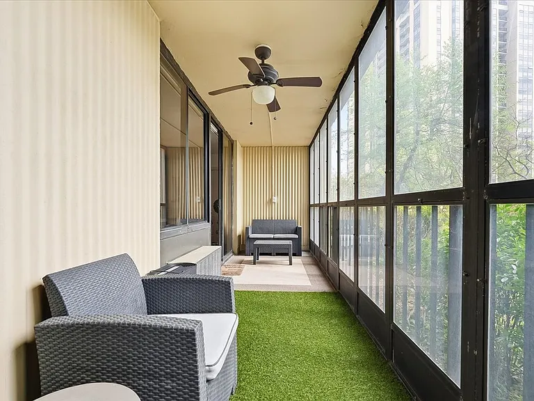 300 Winston Dr #L5 — Photo 25