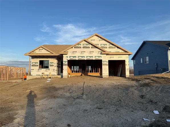 3353 NW Brookside Dr, Grimes, IA 50111