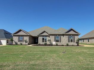 17240 Stonegate Dr, Athens, AL 35613