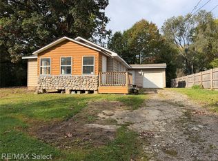 7409 Alexander St, Mount Morris, MI 48458
