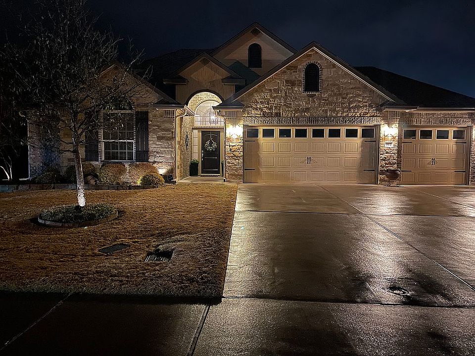 1st image of 912 Wessex Dr