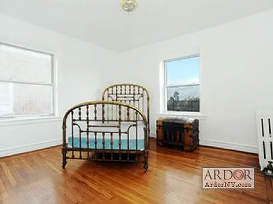 Sold by ArdorNY | media 2