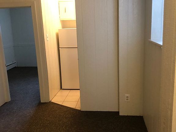 5th image of 322 N Front St APT 6