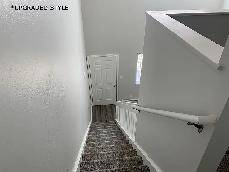 320 E Burlington St #3 — Photo 5