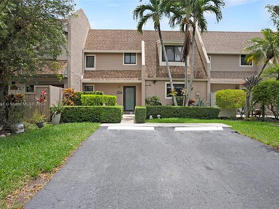 2nd image of 9206 SW 136th Street Cir