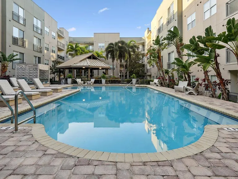 Mosaic Westshore Apartments — Photo 8