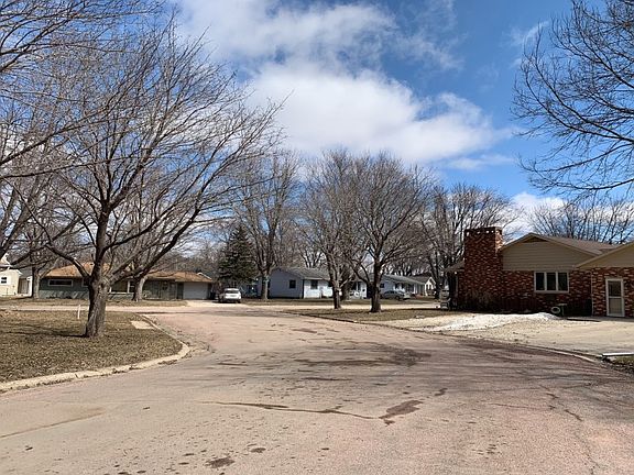 4th image of 2406 Jackson Ave