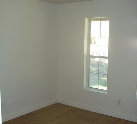 5th image of 1360 S Harris Dr