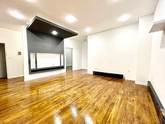3rd image of 14 Woodbine St #3AA