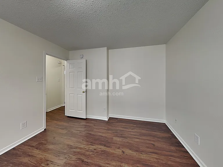 5624 Grassy Bank Dr — Photo 11