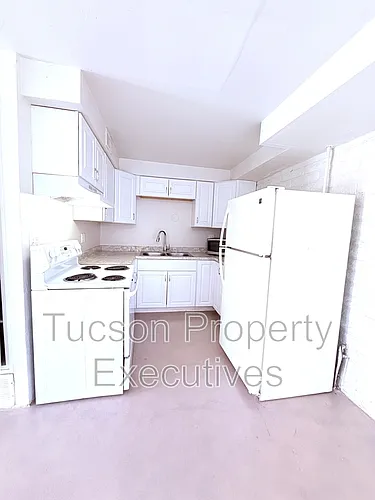 319 E Blacklidge Dr #3 Photo 1 319 E Blacklidge Dr #3 Photo 1