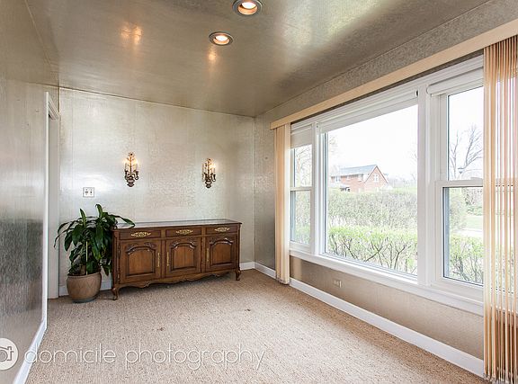 5th image of 9800 Karlov Ave