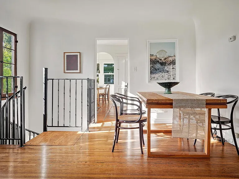 2269 Cove Ave — Photo 8