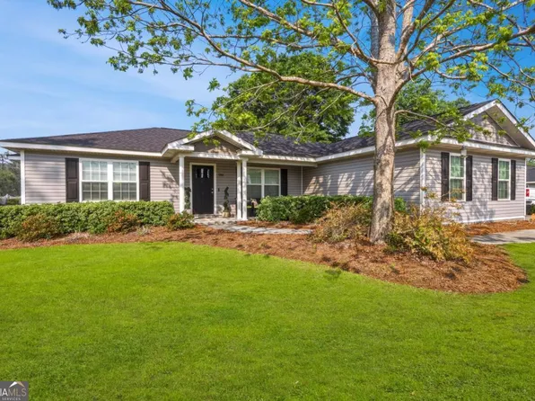 586 Caleb Cir, Jesup, GA 31545