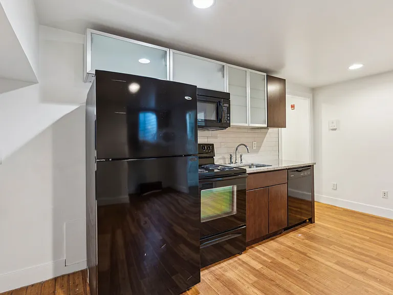 Modern Temple Apartments — Photo 12