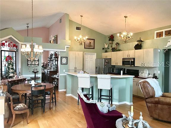 3rd image of 3348 Silvermoon Dr