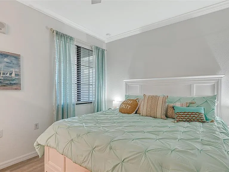 17902 Gawthrop Dr #402 — Photo 22