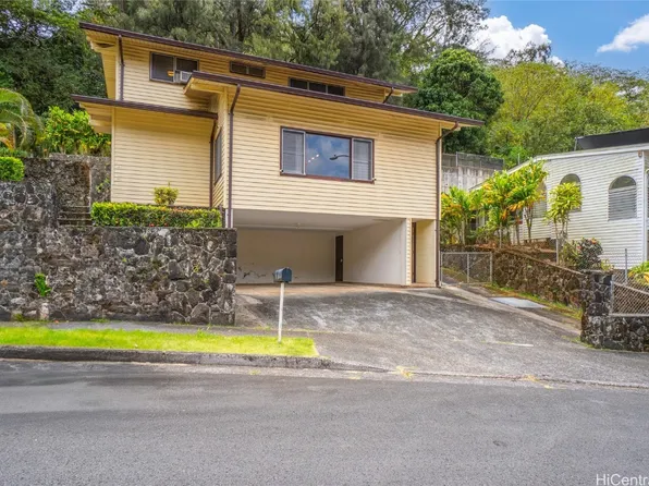 3059 Ukiuki Pl, Honolulu, HI 96819