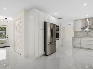 5900 SW 17th St, Fort Lauderdale, FL 33317