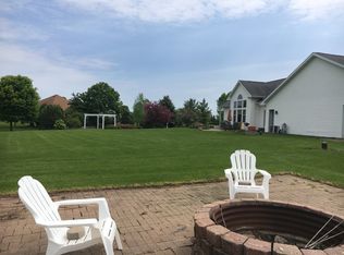 2164 Fox Field Ct, De Pere, WI 54115