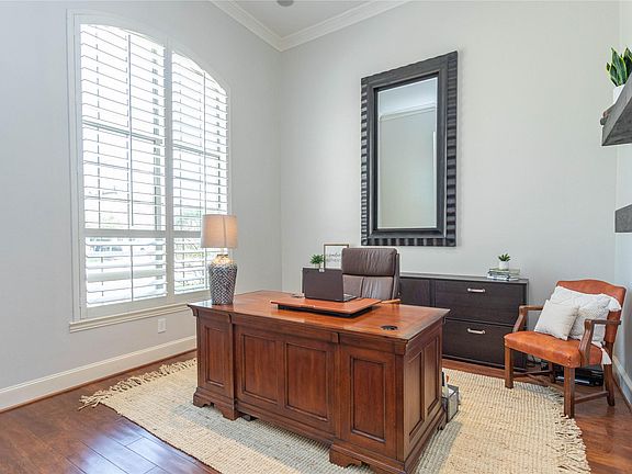 5th image of 3211 Saint Charles Ct