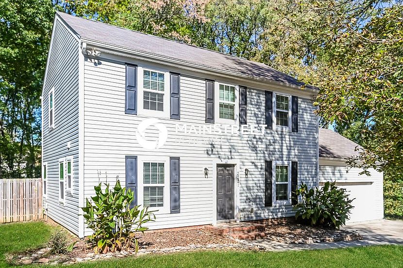 1st image of 2221 Killarney Pl