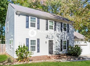 2221 Killarney Pl, Charlotte, NC 28262