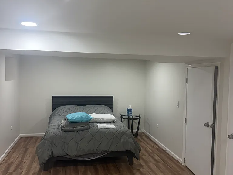 4915 Jerome Ave — Photo 14