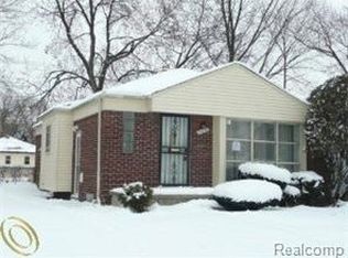 21430 Parklawn St, Oak Park, MI 48237