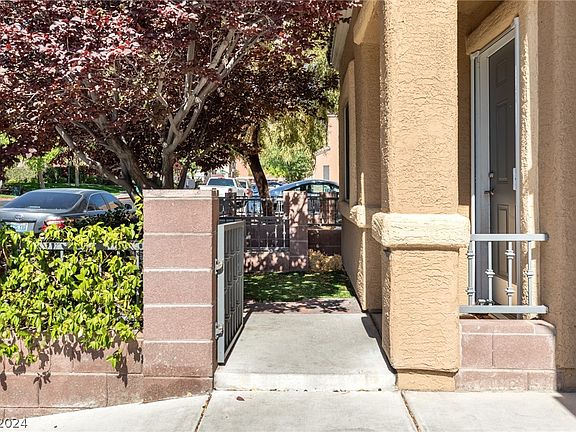 3rd image of 10408 Dark Sands Ave