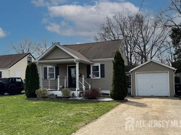 34 Eisenhower Ave, Spotswood, NJ 08884