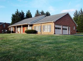 20 Highfield Ln, Roanoke, VA 24019