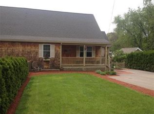 2 Hillside Ave #B, Milford, MA 01757