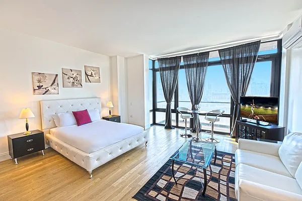 Rented by The KCI Group | media 17